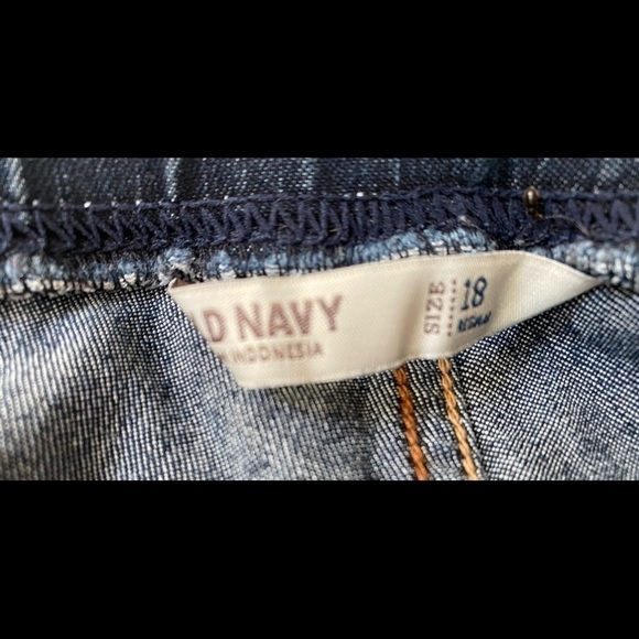 Old Navy Plus Size Women’s Size 18 Jeans, Slip On Style for Spring Barely Used - Picture 6 of 7
